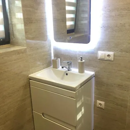 Апартаменти Карпати *