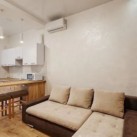 Апартаменти Карпати *